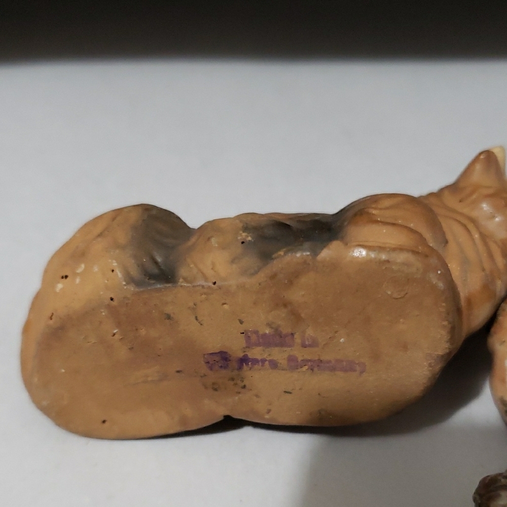 Nativity Holiday Collection Several Sculptural Figurine (4) - Picture 3 of 6